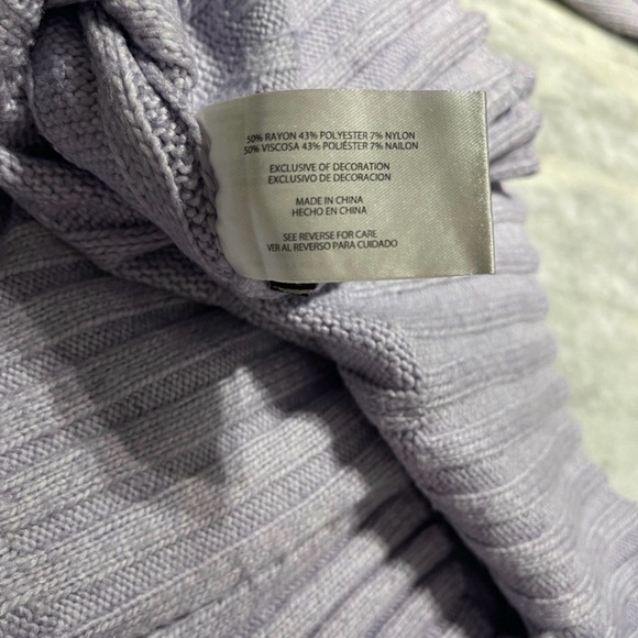 Banana Republic Lavender Cable Knit Pullover Large - Picture 5 of 5